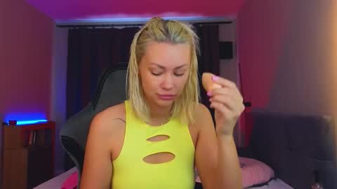 Nura online show from 09-16-25, 02:45