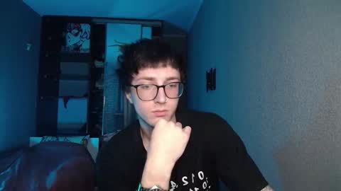 Snapshot of 8_goat chatting on 12-05-25, 03:15 Phillip online show from 12-05-25, 03:15