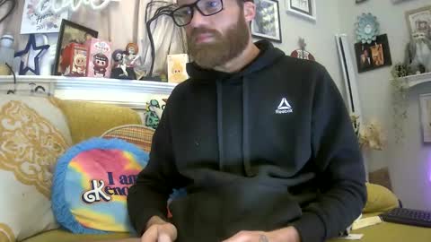 Snapshot of 90210screamer chatting on 02-04-26, 03:23 90210screamer online show from 02-04-26, 03:23