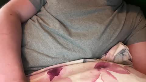 Snapshot of 9inchhornybwc chatting on 11-17-25, 06:35 9inchhornybwc online show from 11-17-25, 06:35