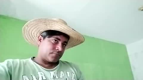 9vinhocamshow online show from 12-25-24, 11:54