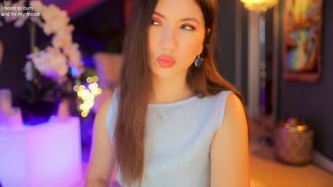 Snapshot of _1s___ chatting on 10-23-25, 02:55 Sophia online show from 10-23-25, 02:55