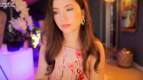 Snapshot of _1s___ chatting on 10-31-25, 04:13 Sophia online show from 10-31-25, 04:13