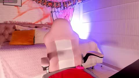 Aby online show from 10-30-25, 01:01