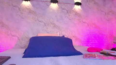  abby rouss online show from 10-10-25, 03:16