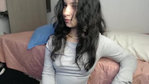 Snapshot of _abrill_20 chatting on 11-10-25, 04:00 _abrill_20 online show from 11-10-25, 04:00