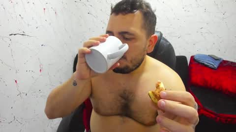 Snapshot of _ace_ventura chatting on 02-25-25, 04:35     ----       online show from 02-25-25, 04:35