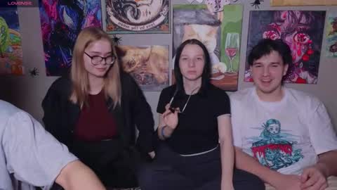 KENDALL  NATHANRYAN  LUCY online show from 11-22-25, 04:39