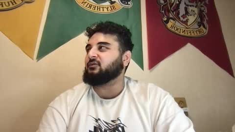 Snapshot of _alan_bear_ chatting on 10-16-25, 10:33 Alan online show from 10-16-25, 10:33