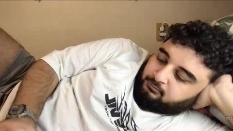 Snapshot of _alan_bear_ chatting on 10-29-25, 10:17 Alan online show from 10-29-25, 10:17