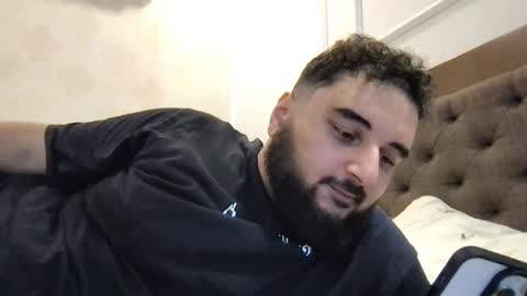 Snapshot of _alan_bear_ chatting on 04-04-26, 08:12 Alan online show from 04-04-26, 08:12