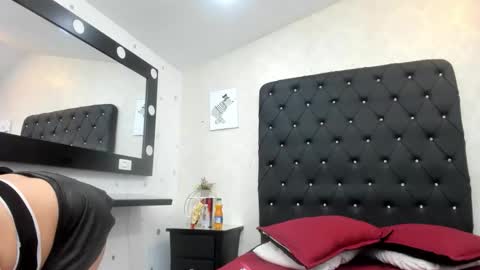 Snapshot of _alana_johnson chatting on 03-15-26, 12:33 _alana_johnson online show from 03-15-26, 12:33