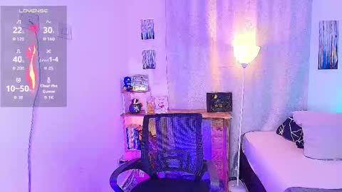 Snapshot of _alex_carter chatting on 10-17-25, 10:18 alex carter online show from 10-17-25, 10:18