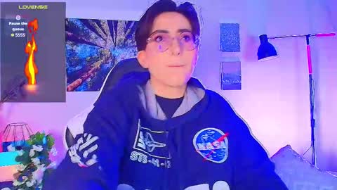 Snapshot of _alex_carter chatting on 11-20-25, 10:15 alex carter online show from 11-20-25, 10:15