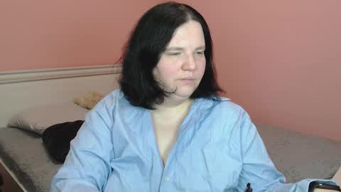 _alexandra_ray_ online show from 11-18-25, 07:02