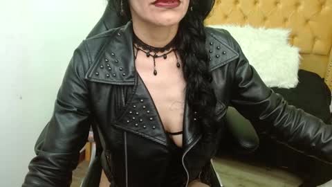Alexandra online show from 12-31-24, 03:45