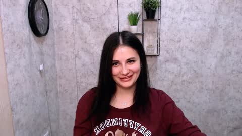 Snapshot of _alicecandy_ chatting on 12-16-24, 02:15 Alice online show from 12-16-24, 02:15