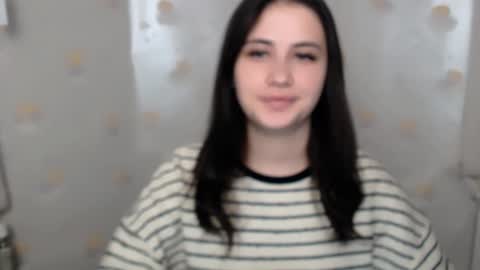 Snapshot of _alicecandy_ chatting on 12-30-24, 01:25 Alice online show from 12-30-24, 01:25