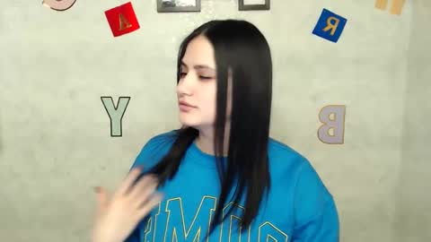 Snapshot of _alicecandy_ chatting on 02-17-25, 04:26 Alice online show from 02-17-25, 04:26