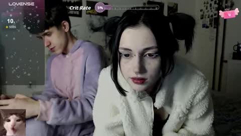 Snapshot of _alisa_in_wonderland chatting on 11-04-25, 08:30 Charlotte and Alex online show from 11-04-25, 08:30