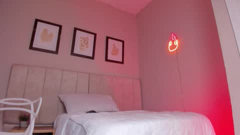 Hii I m Alison   online show from 11-21-25, 11:31