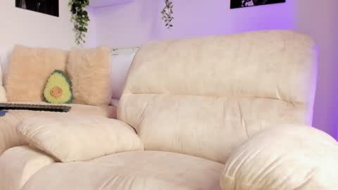 Snapshot of _alissonrose chatting on 12-27-24, 04:10 Karo online show from 12-27-24, 04:10