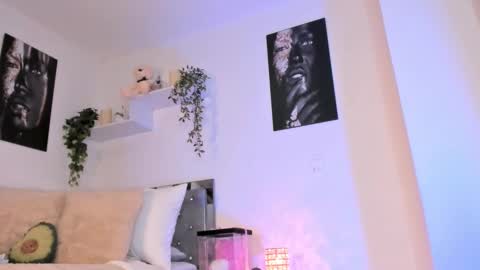 Snapshot of _alissonrose chatting on 09-11-25, 10:54 Karo online show from 09-11-25, 10:54