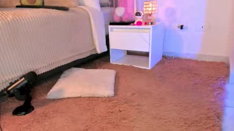 Snapshot of _alissonrose chatting on 09-19-25, 09:04 Karo online show from 09-19-25, 09:04