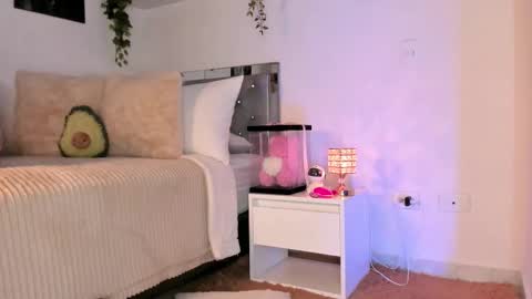 Snapshot of _alissonrose chatting on 09-28-25, 07:52 Karo online show from 09-28-25, 07:52