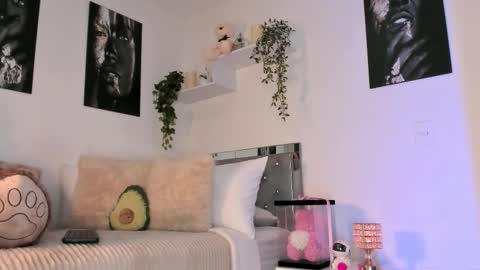 Snapshot of _alissonrose chatting on 10-04-25, 10:52 Karo online show from 10-04-25, 10:52