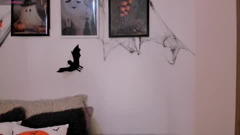 _allisongomez online show from 10-04-25, 06:06