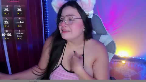 Snapshot of _alukah__ chatting on 11-10-25, 06:07 Alisa online show from 11-10-25, 06:07