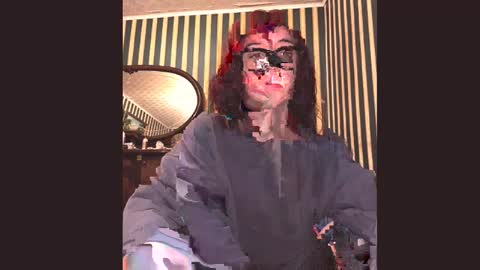 Amber online show from 10-22-25, 06:51