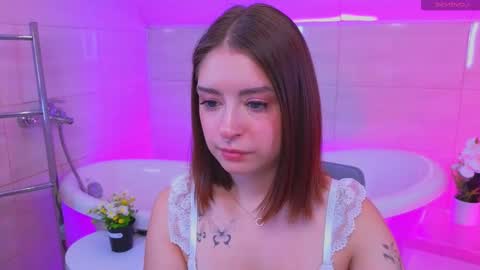 _amelia_shine_ online show from 10-04-25, 10:02