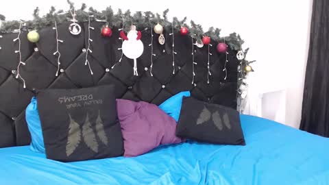 Snapshot of _amy_johnson chatting on 01-06-25, 01:09 Amy online show from 01-06-25, 01:09