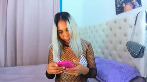 Analia online show from 01-26-25, 02:45