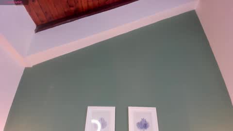 Ana Victoria online show from 11-29-25, 12:19