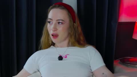 Snapshot of _angelmoon_ chatting on 11-11-25, 06:13 Angel online show from 11-11-25, 06:13