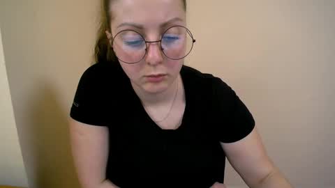Anna online show from 01-28-25, 01:49