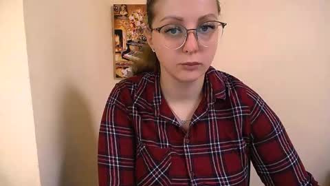 Anna online show from 09-19-25, 06:26