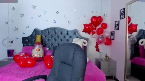antonnela online show from 02-15-25, 01:38