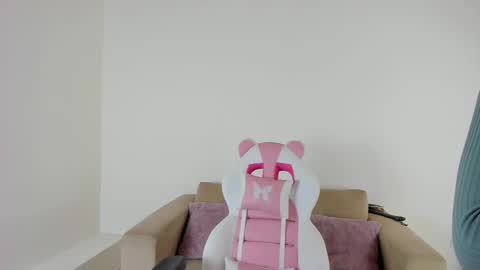    online show from 03-03-25, 01:09