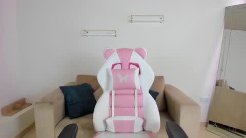    online show from 12-16-25, 12:21