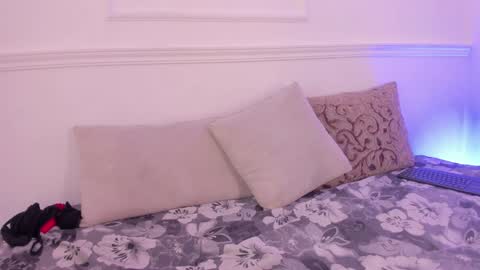 Snapshot of _arianasweet chatting on 01-29-25, 11:25 _arianasweet online show from 01-29-25, 11:25