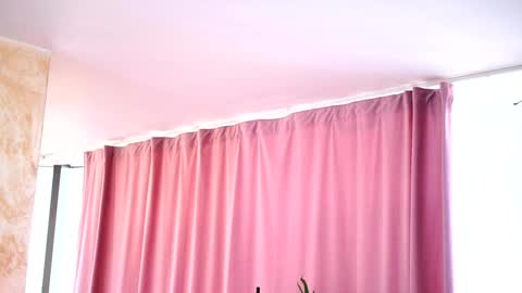 Arielle online show from 01-06-25, 11:29