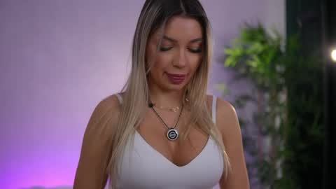 Arielle online show from 04-09-26, 05:29