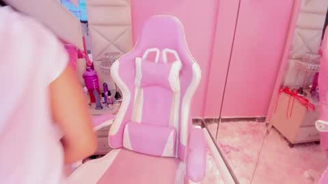 Atenea  online show from 09-27-25, 12:21