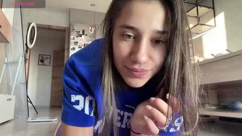 _aura_18 online show from 10-09-25, 01:14