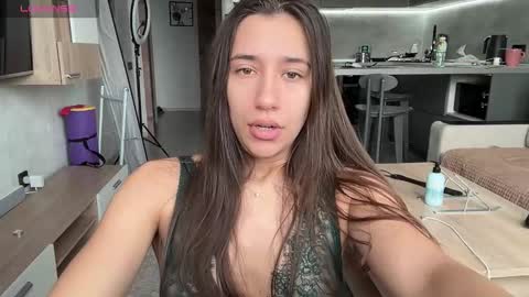 _aura_18 online show from 10-10-25, 04:22