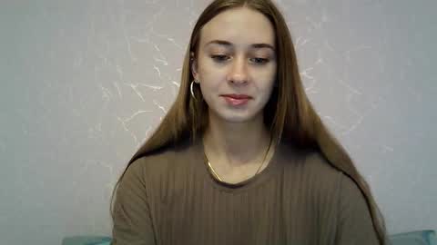 _aurora_sweet online show from 10-04-25, 08:34